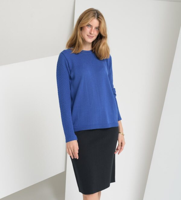 Eleganten pleten pulover modre barve