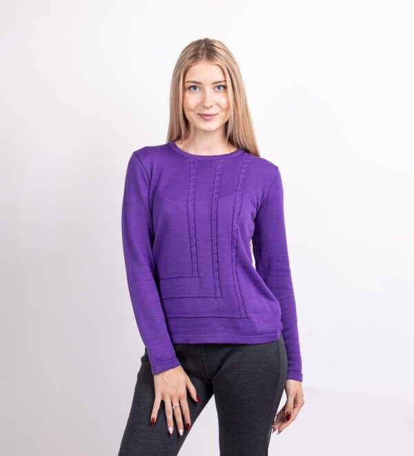 Ein klassischer Damenpullover aus Wollmischung mit Quasten in einem interessanten Reliefmuster, perfekt für Business und Freizeit.